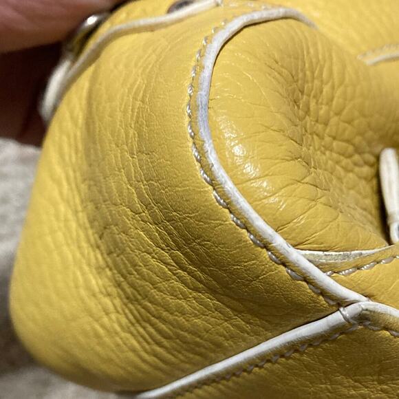 COLE HANN (MEDIUM) YELLOW PEBBLED LEATHER SHOULDER BAG ASIS - Picture 14 of 15